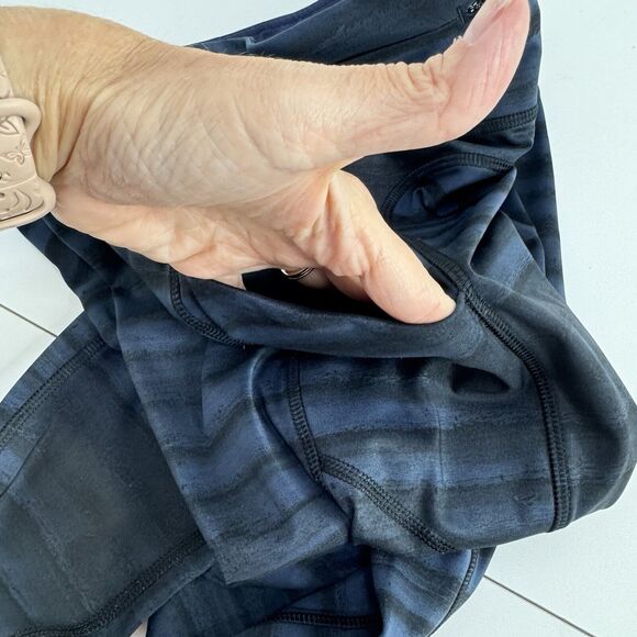 LULULEMON Speed Tight III-Full on Luxtreme Sz 6  Navy Black Stripes Ruched Ankle - Picture 7 of 11